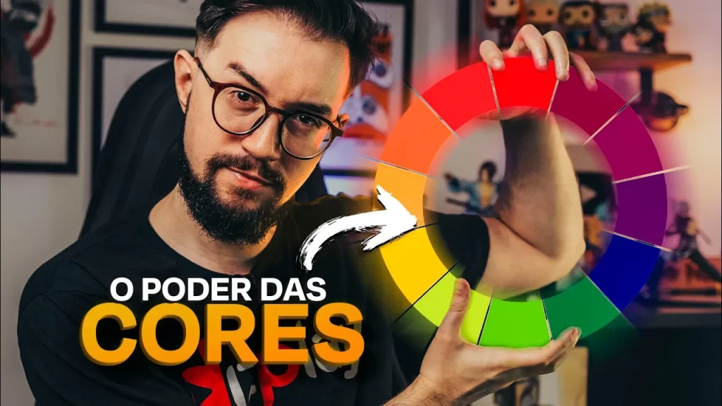 Leonardo Bonetto segurando um círculo cromático com o texto "O poder das cores"